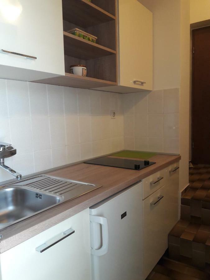 Small Apartment Merica ノヴァリャ エクステリア 写真
